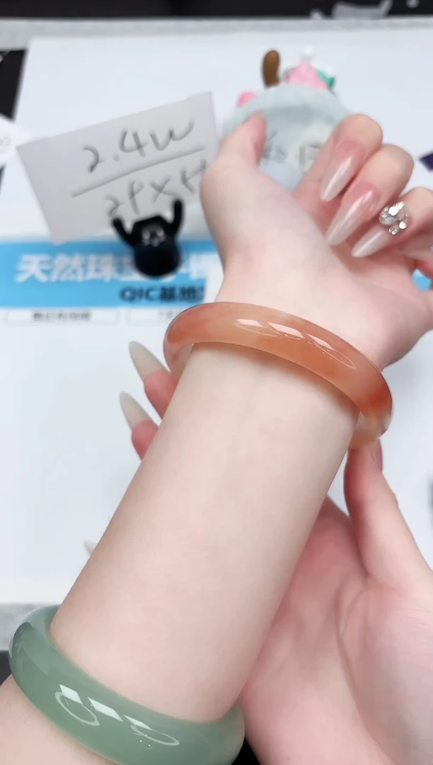 石英质玉手镯未镶嵌300-60