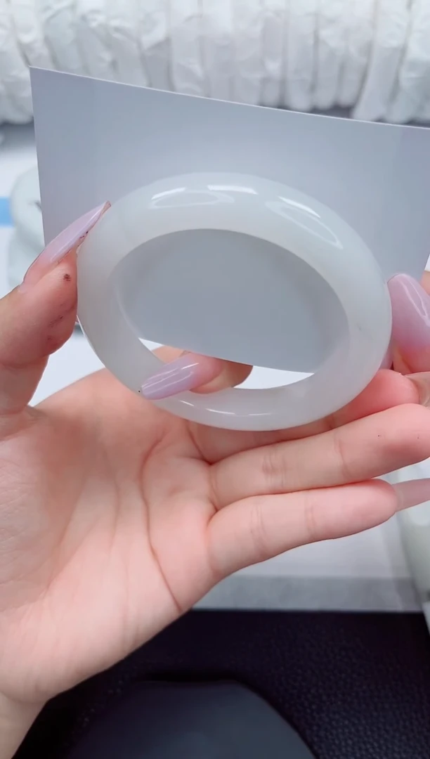 石英质玉手镯未镶嵌60-55/56