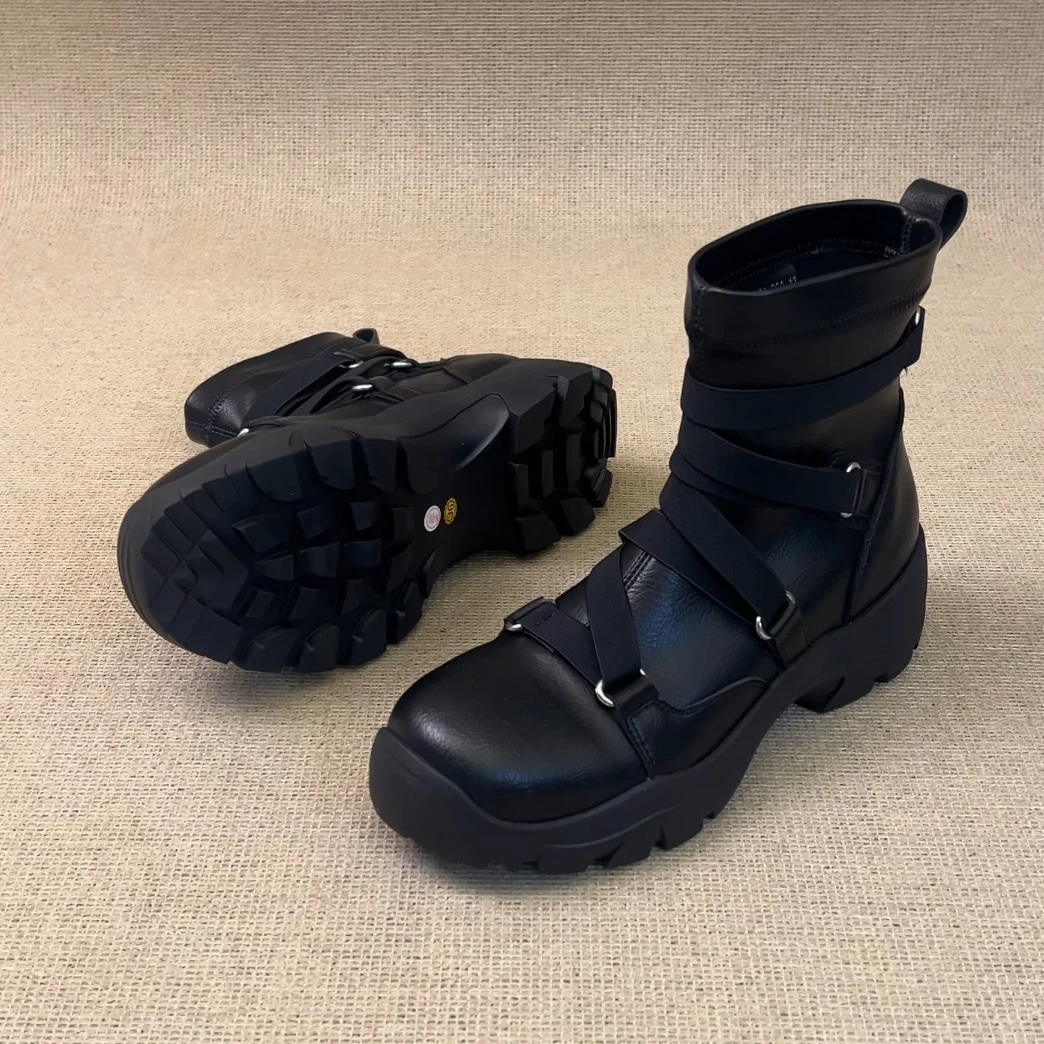 RubyL/5cm休闲运动风交叉带百搭舒适套筒圆头厚底弹力瘦瘦靴女款