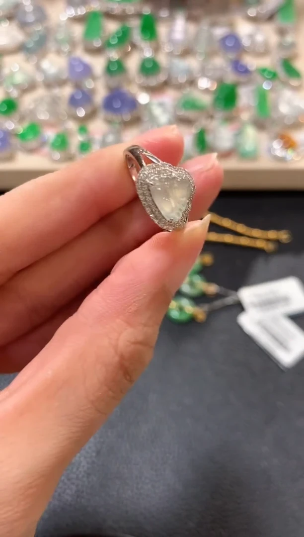 18K金镶嵌戒指翡翠n84多样性一件发货