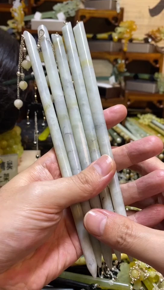 未镶嵌岫玉其它多样性发货一个