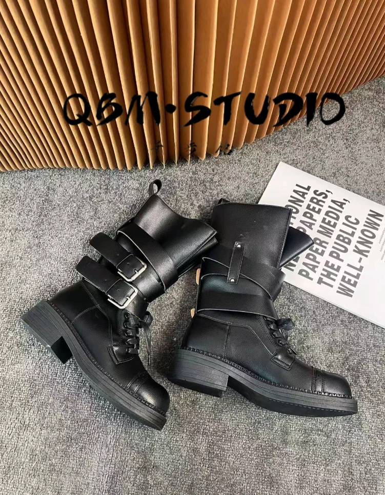 时尚小众设计中筒机车靴酷飒金属扣马丁靴女靴