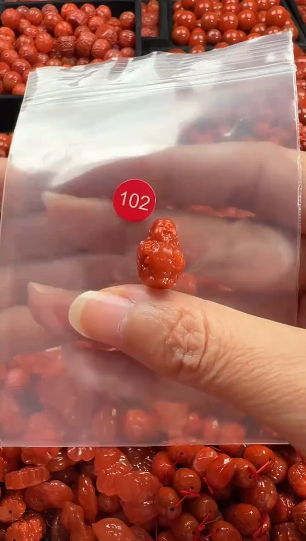 颈饰未镶嵌南红玛瑙1