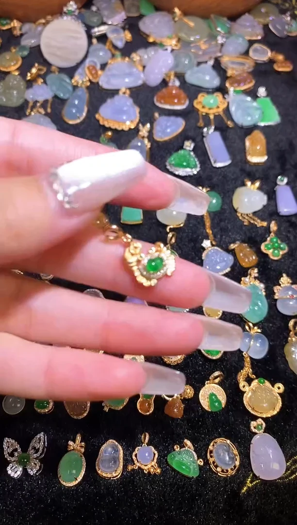 颈饰银S925镶嵌翡翠天然a货翡翠