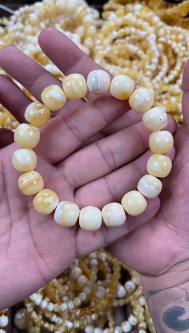 未镶嵌琥珀裸石A16   13左右老型