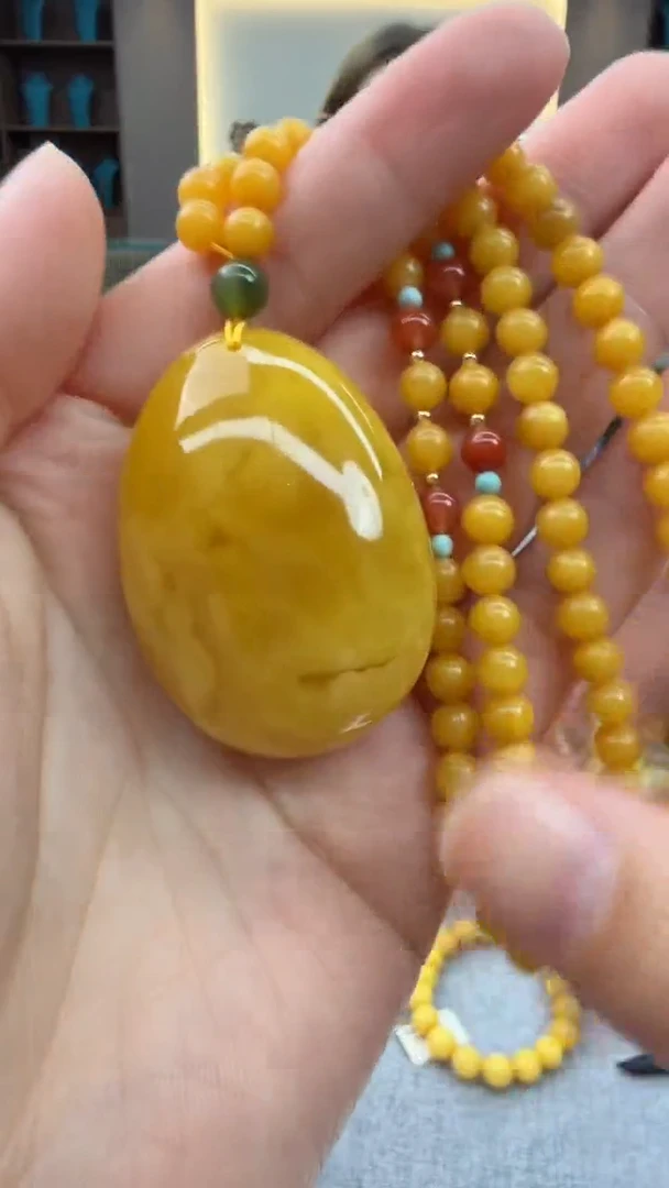 琥珀颈饰未镶嵌104号秒拍 假一罚三