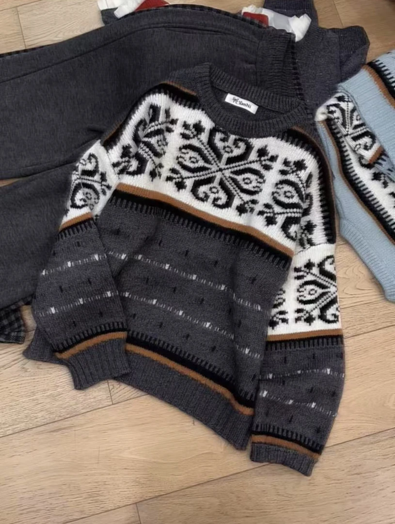 七言家 西雅图织花！ 碳灰提花套头毛衣