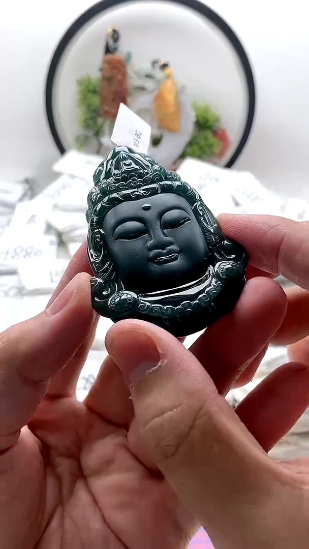 颈饰未镶嵌翡翠观音头