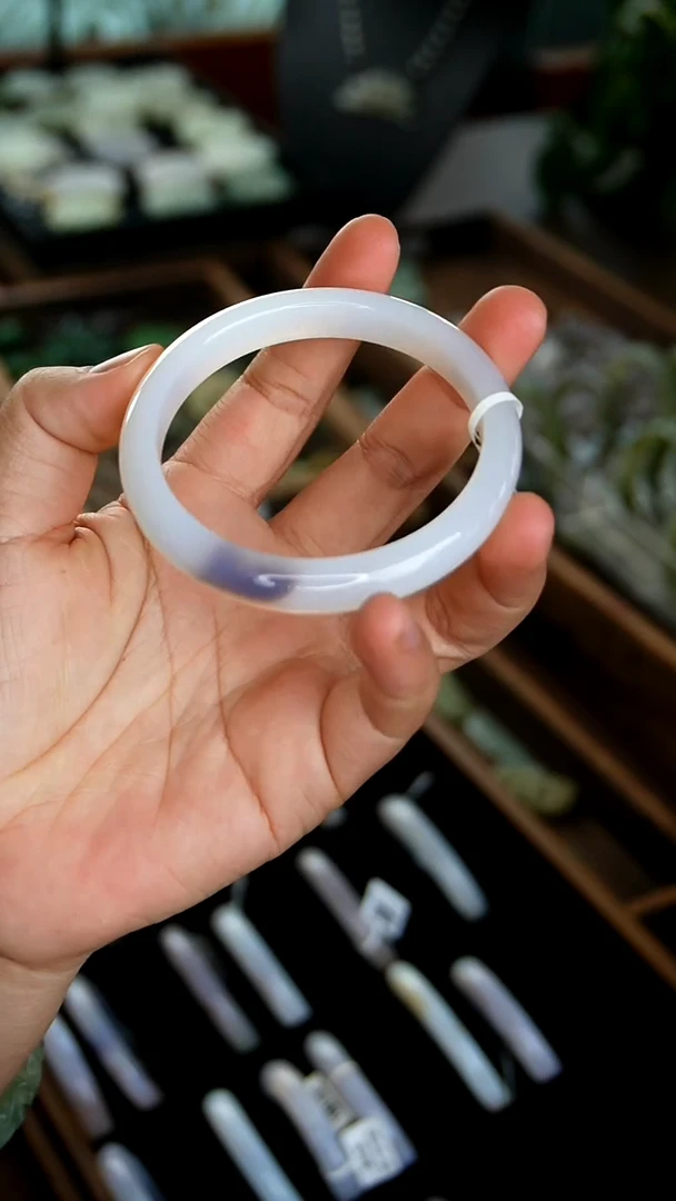 未镶嵌镯子玛瑙/玉髓3.1     58