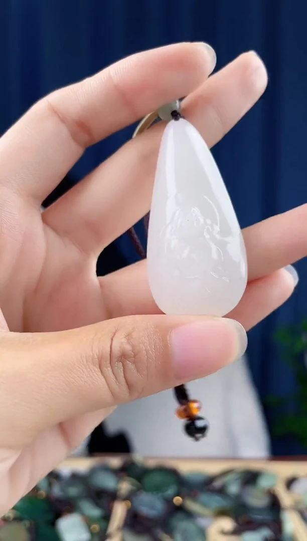 未镶嵌和田玉挂件拍一发一，多样性发货