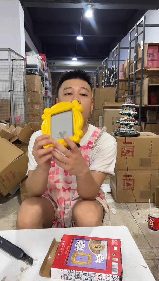 瓷片树脂小号老友记相框