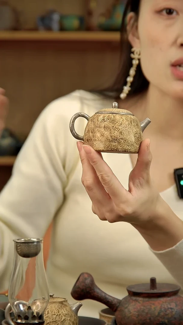 言野手作 粉引仿古秦权壶