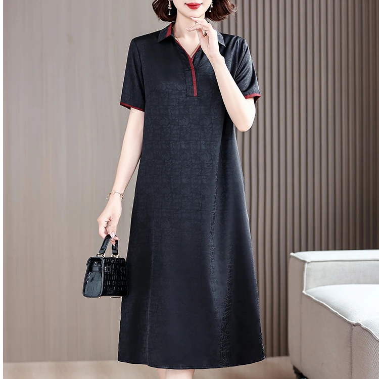 妈妈年轻款简约宽松型龟裂纹连衣裙高端女装2025夏季新款中长款