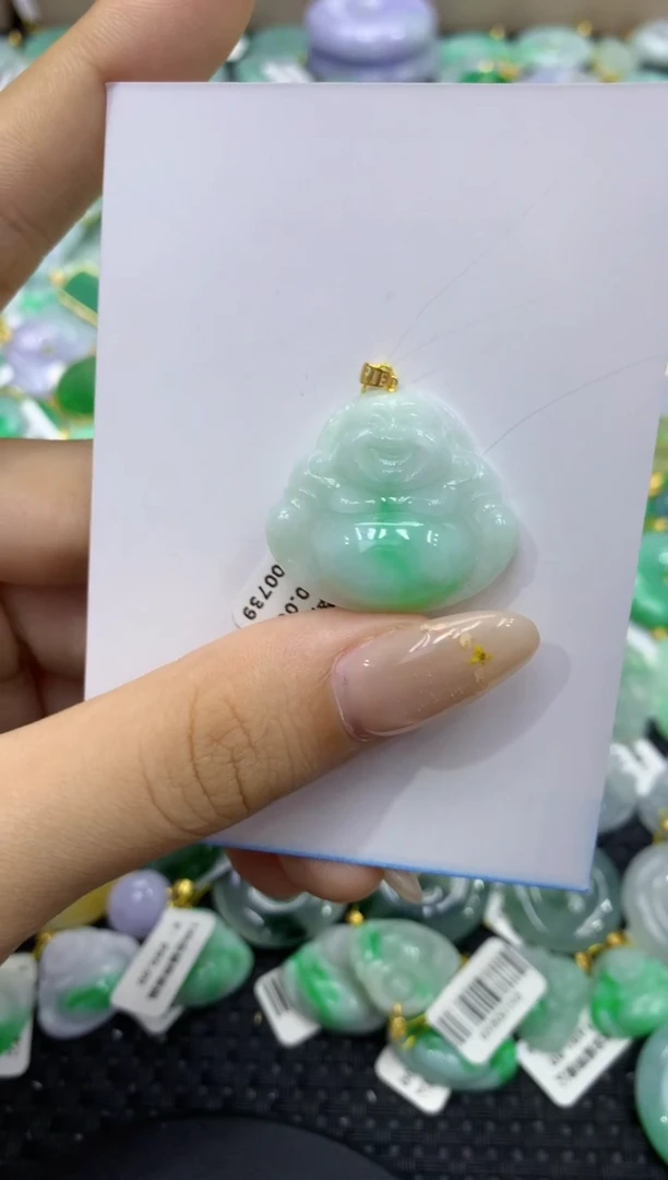 颈饰18K金镶嵌翡翠天然缅甸翡翠A货
