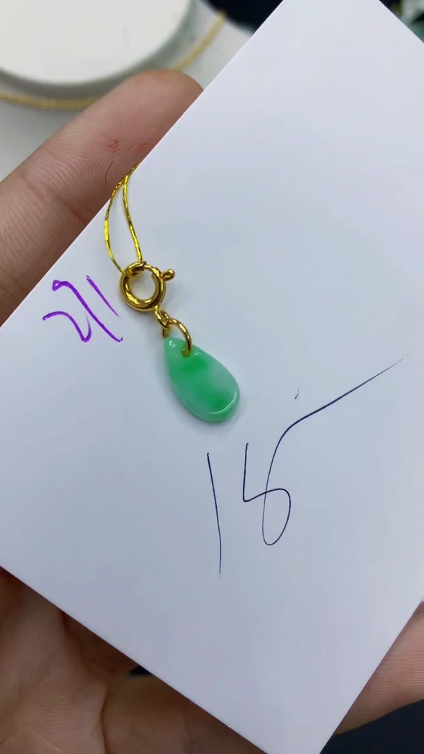 翡翠未镶嵌颈饰1111111111