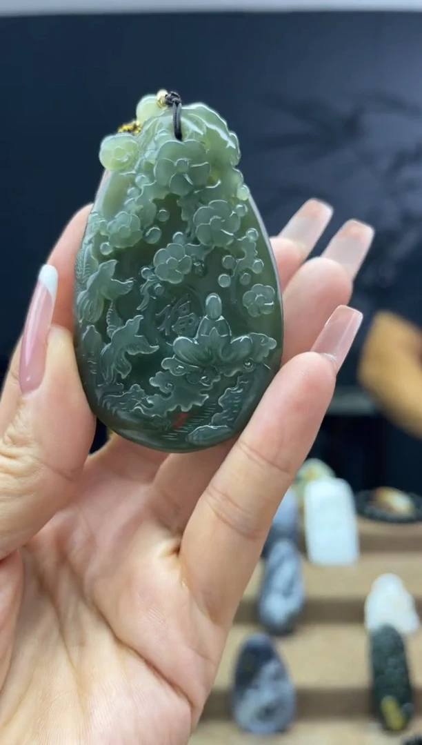 颈饰未镶嵌和田玉1