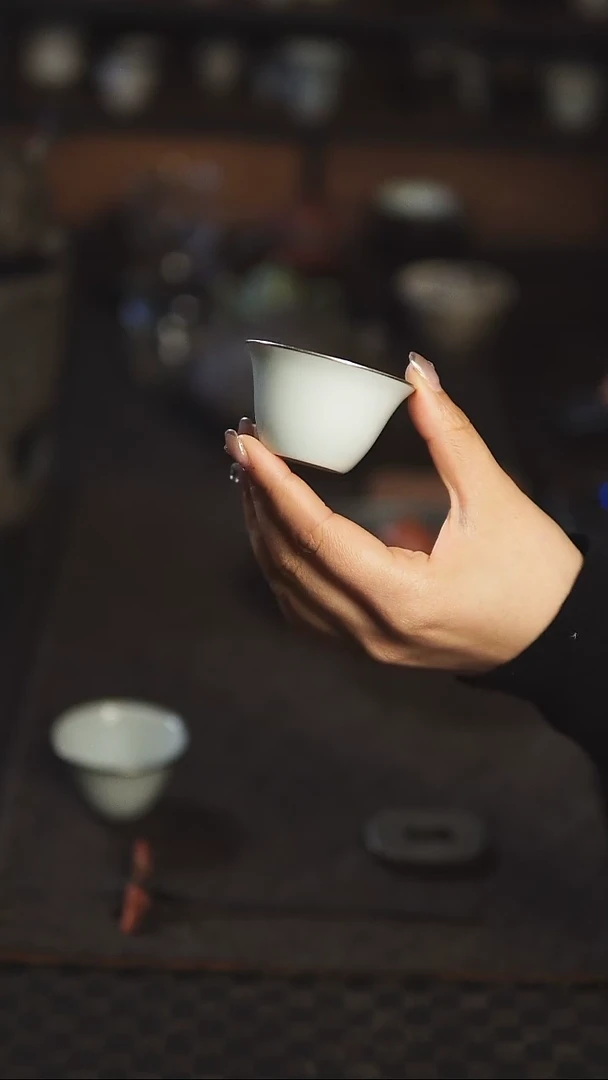 【闪购商品】陋影手作 卧足马蹄杯