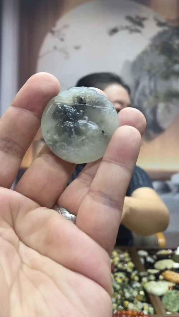 未镶嵌岫玉吊坠·