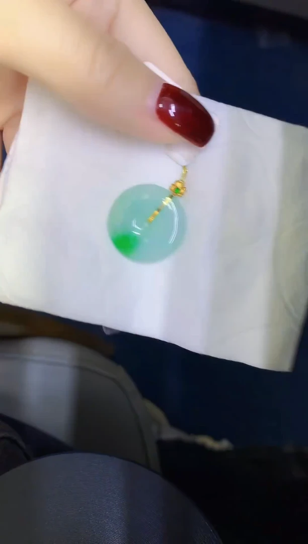 颈饰18K金镶嵌翡翠缅甸天然翡翠A货