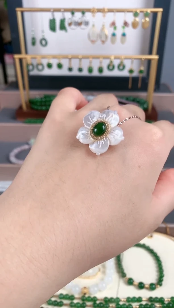 吊坠(不含链)银S925镶嵌和田玉1