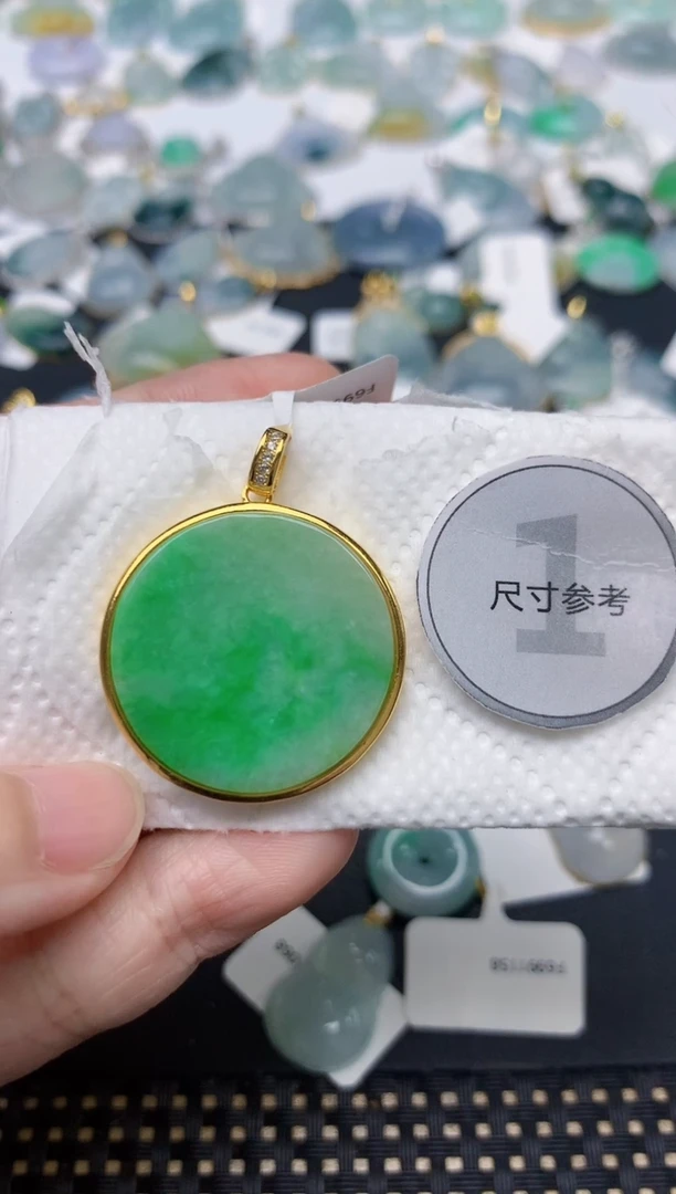 颈饰未镶嵌翡翠天然缅甸A货翡翠