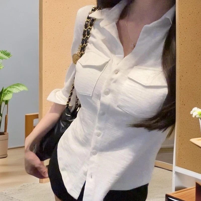 白色polo领衬衫女春夏季2025新款气质修身显瘦纯欲风辣妹紧身上衣