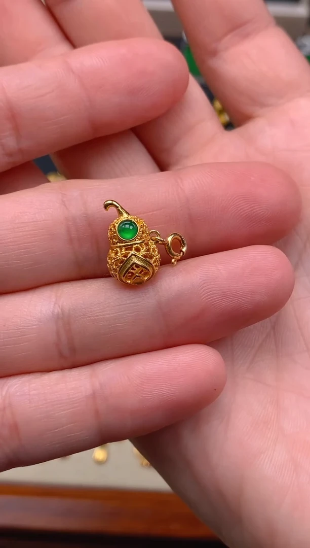 【闪购商品】翡翠颈饰银S925镶嵌葫芦