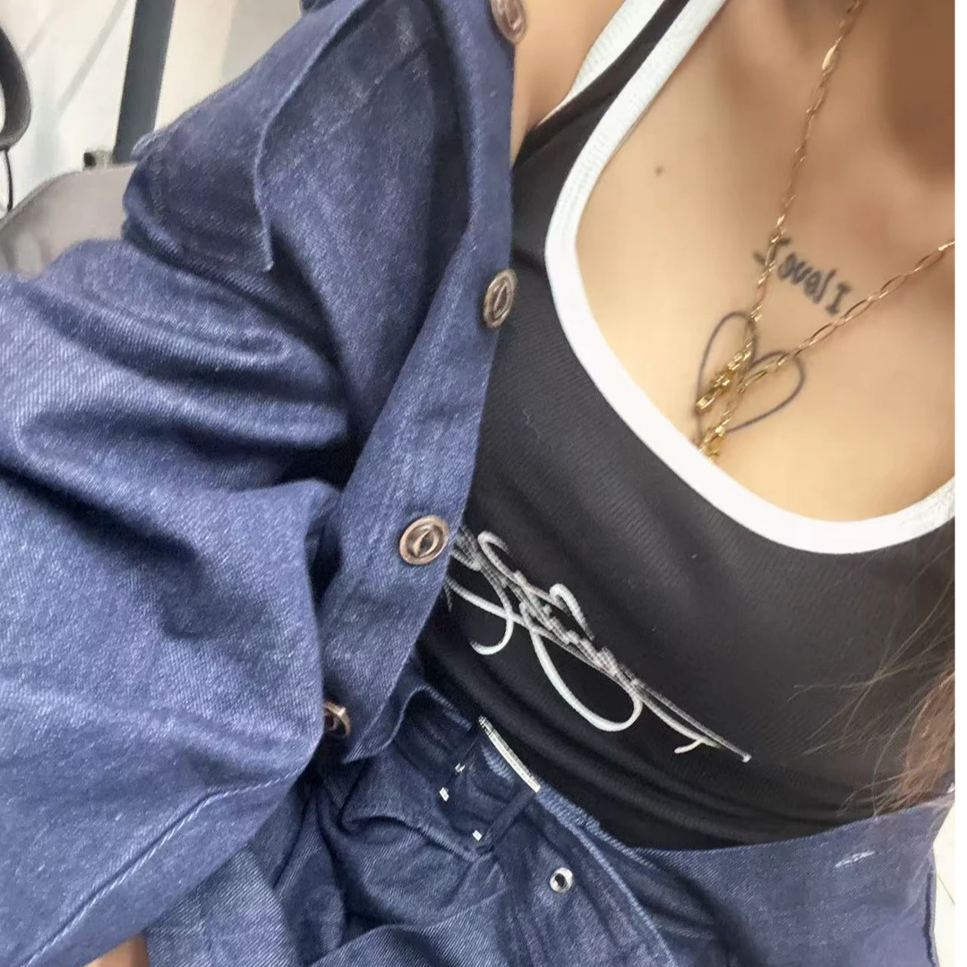 《赵小姐推荐》黑色字母背心