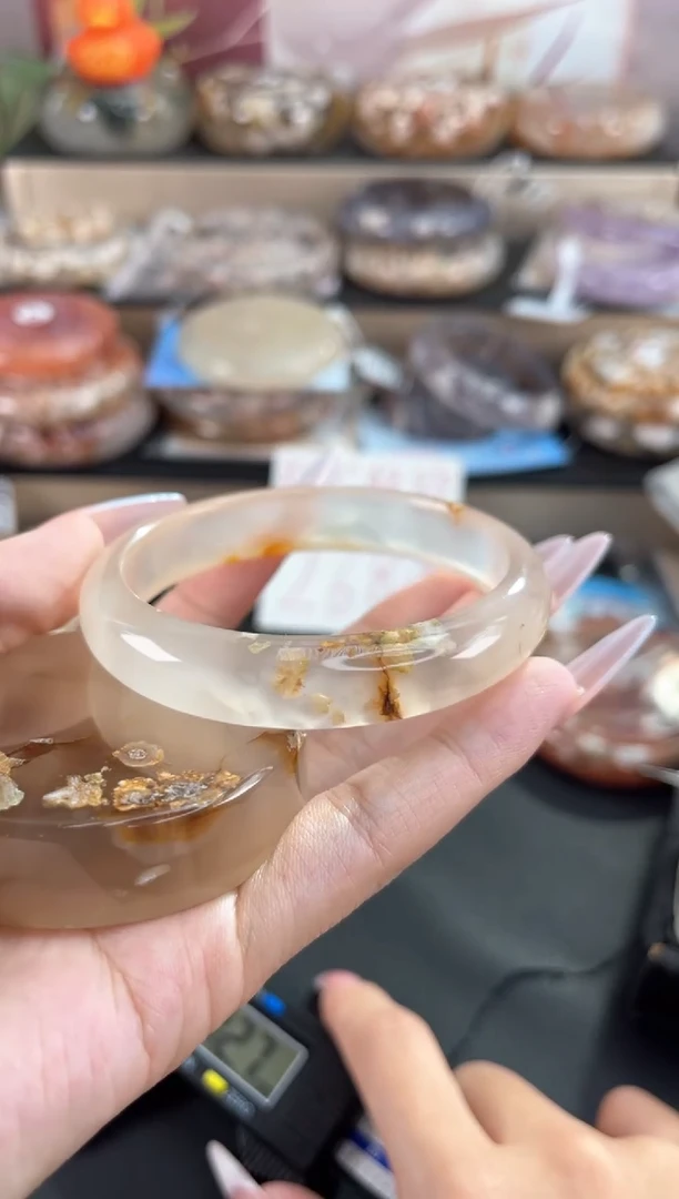 未镶嵌手镯石英质玉58