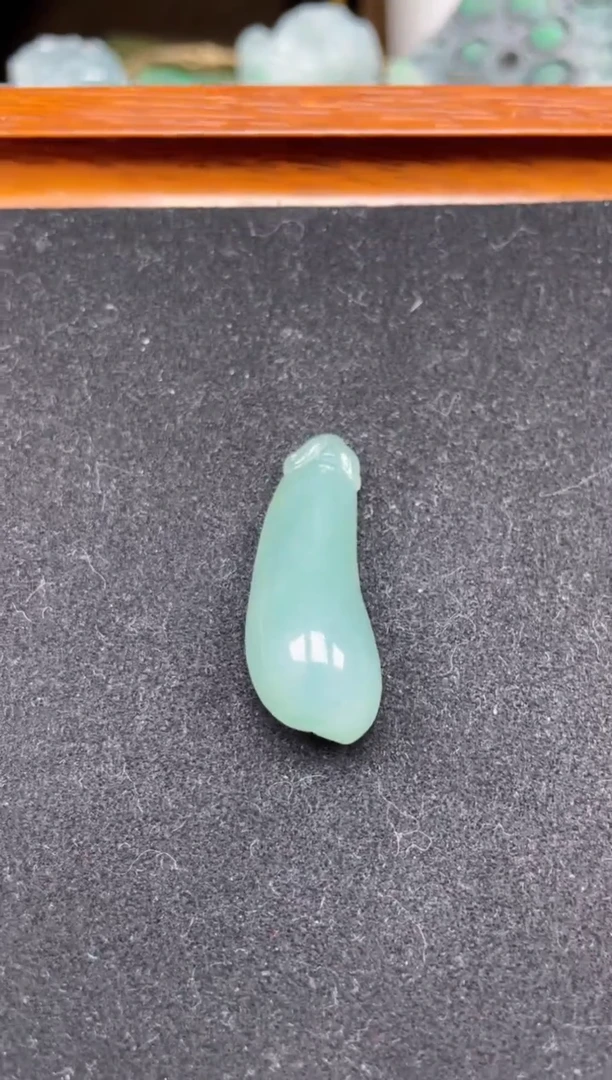 【闪购商品】翡翠颈饰未镶嵌瓜