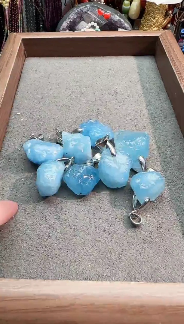 【闪购商品】海蓝宝石颈饰未镶嵌一单一个，多样性发