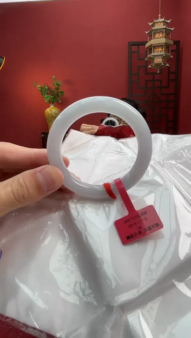 未镶嵌手镯（圆镯）翡翠翡翠手镯23