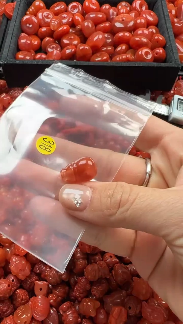 【闪购商品】南红玛瑙颈饰未镶嵌1