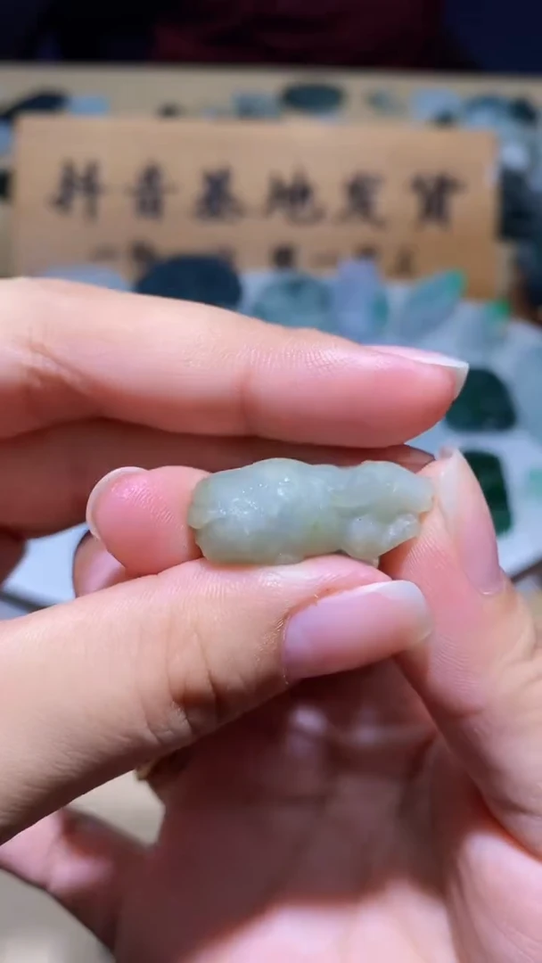 未镶嵌定制翡翠挂件