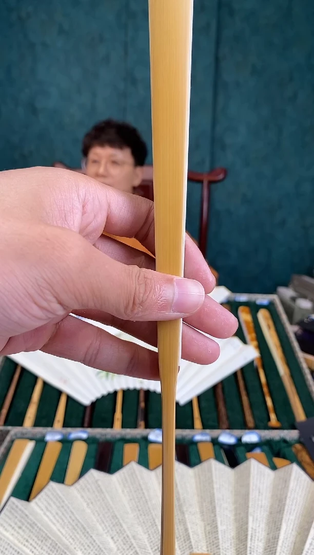 扇子水滴头型双合青折扇