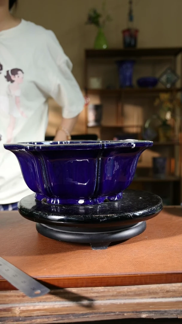 348    12寸花瓣盆  底部打磨
