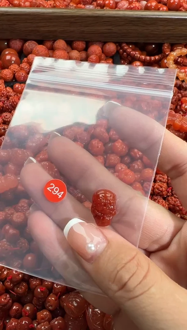 颈饰未镶嵌南红玛瑙2