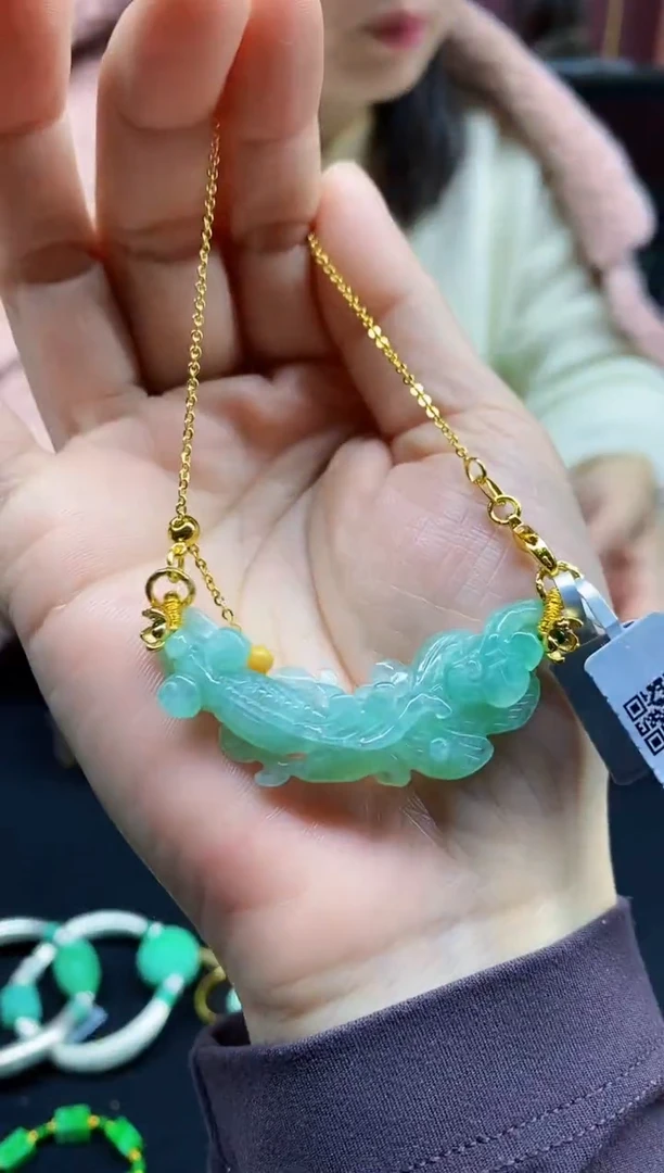 颈饰未镶嵌翡翠翡翠吊坠-113