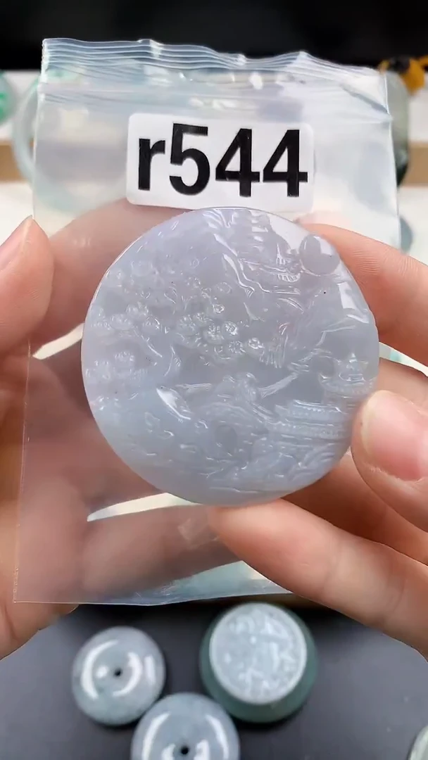 颈饰未镶嵌翡翠天然翡翠吊坠挂件