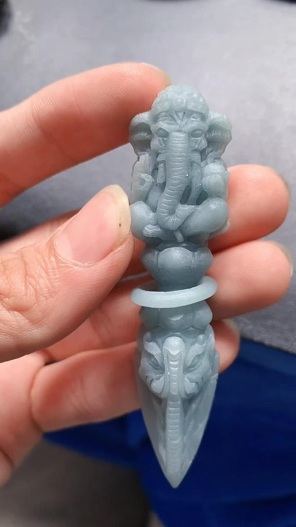 颈饰未镶嵌翡翠天然A货翡翠天空蓝象神降魔杵