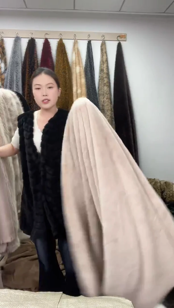 狐狸毛D586，尺寸1.8*1.6