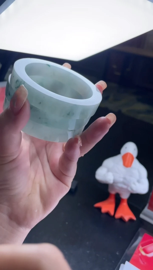 【闪购商品】定制翡翠手镯未镶嵌手镯DDQ/发一件