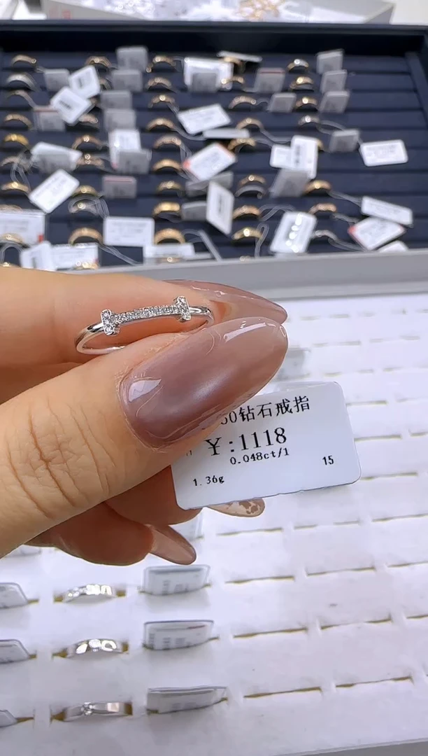 【闪购商品】钻石戒指/指环18K金镶嵌100500