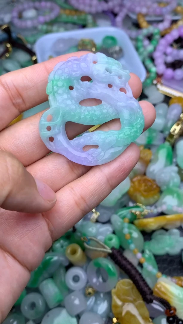 颈饰未镶嵌翡翠天然缅甸翡翠吊坠
