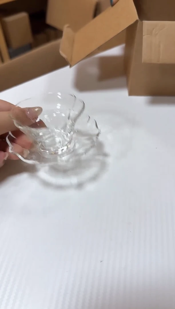 581好白色小梅花+底托