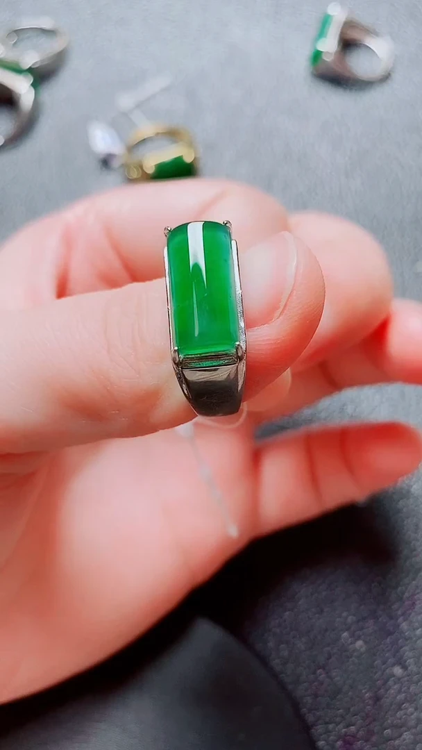银S925镶嵌戒指翡翠翡翠
