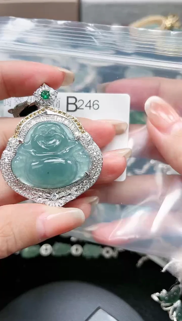 【闪购商品】翡翠颈饰未镶嵌246赠皮绳