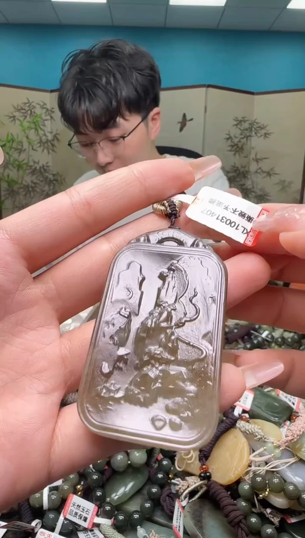 颈饰未镶嵌和田玉多样性发一