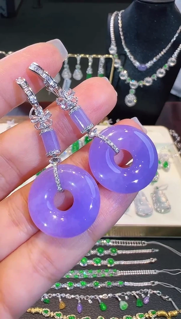 翡翠18K金镶嵌耳饰翡翠