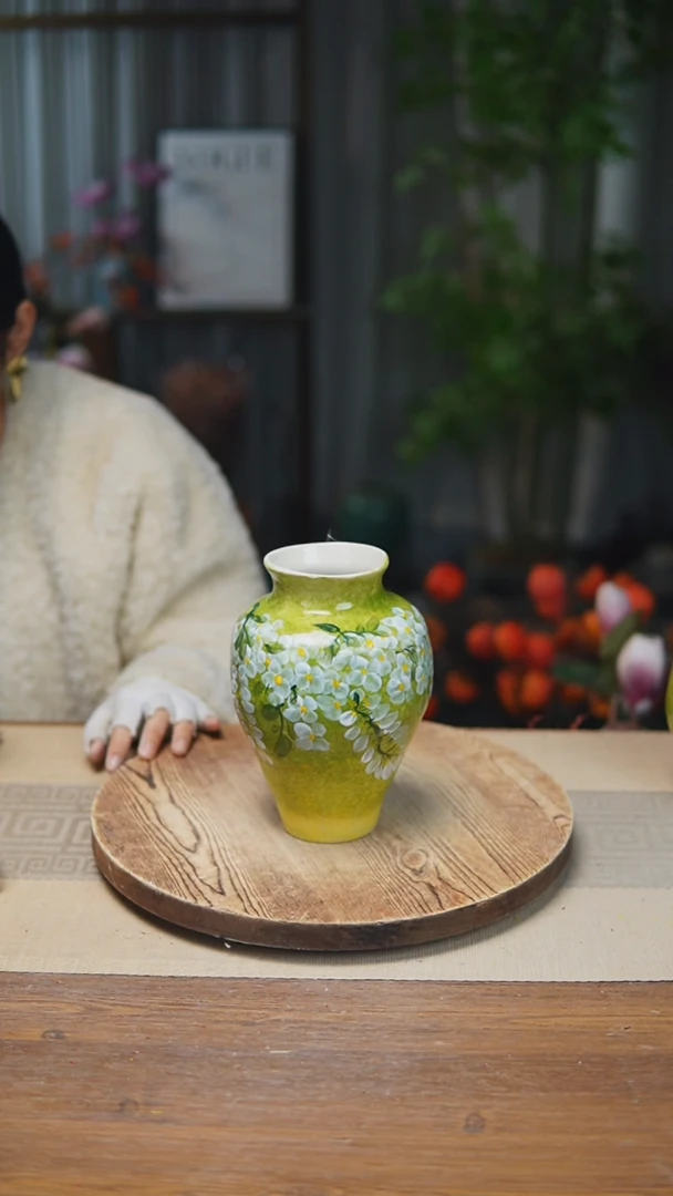 花器陶瓷花瓶绿色鱼尾紫藤